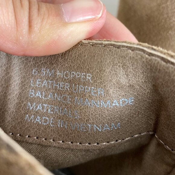 Dolce Vita Suede Lug Sole Heel Boots in Mushroom Size 6.5 - Picture 6 of 15